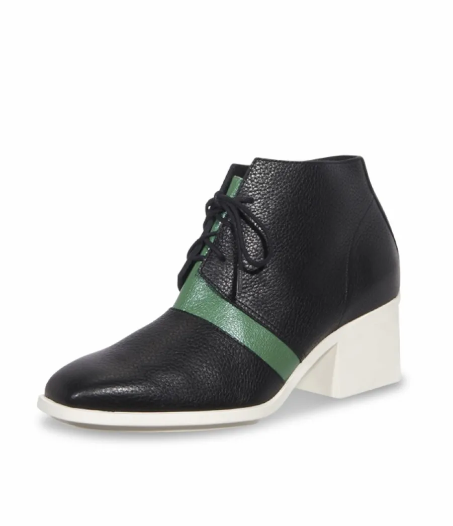 Femme^Arche Derby Lymkoo