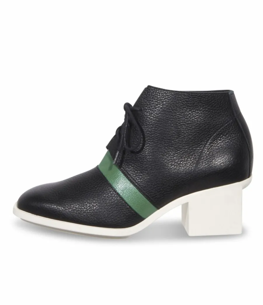 Femme^Arche Derby Lymkoo