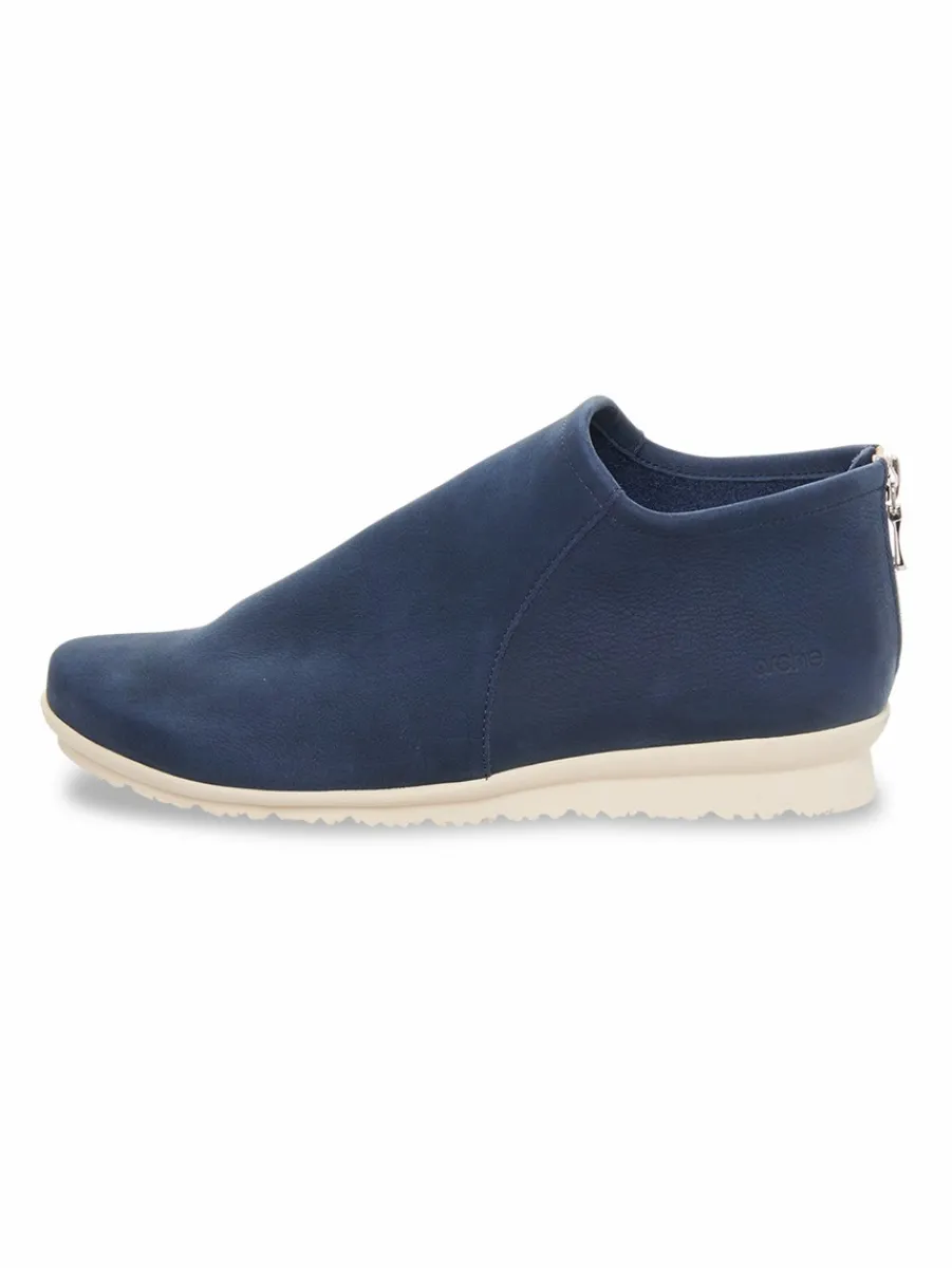Femme^Arche Slip On Babyqi