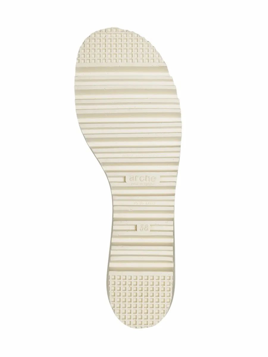 Femme^Arche Slip On Babyqi