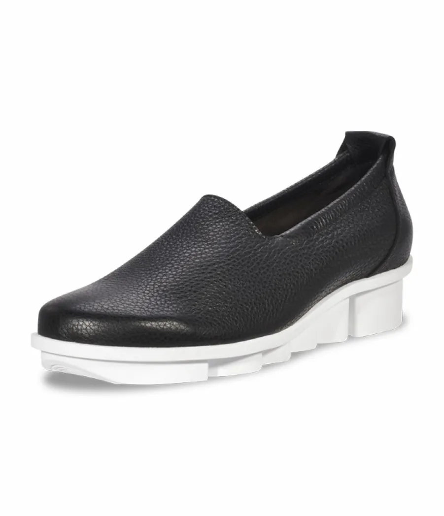 Femme^Arche Slip On Skadal